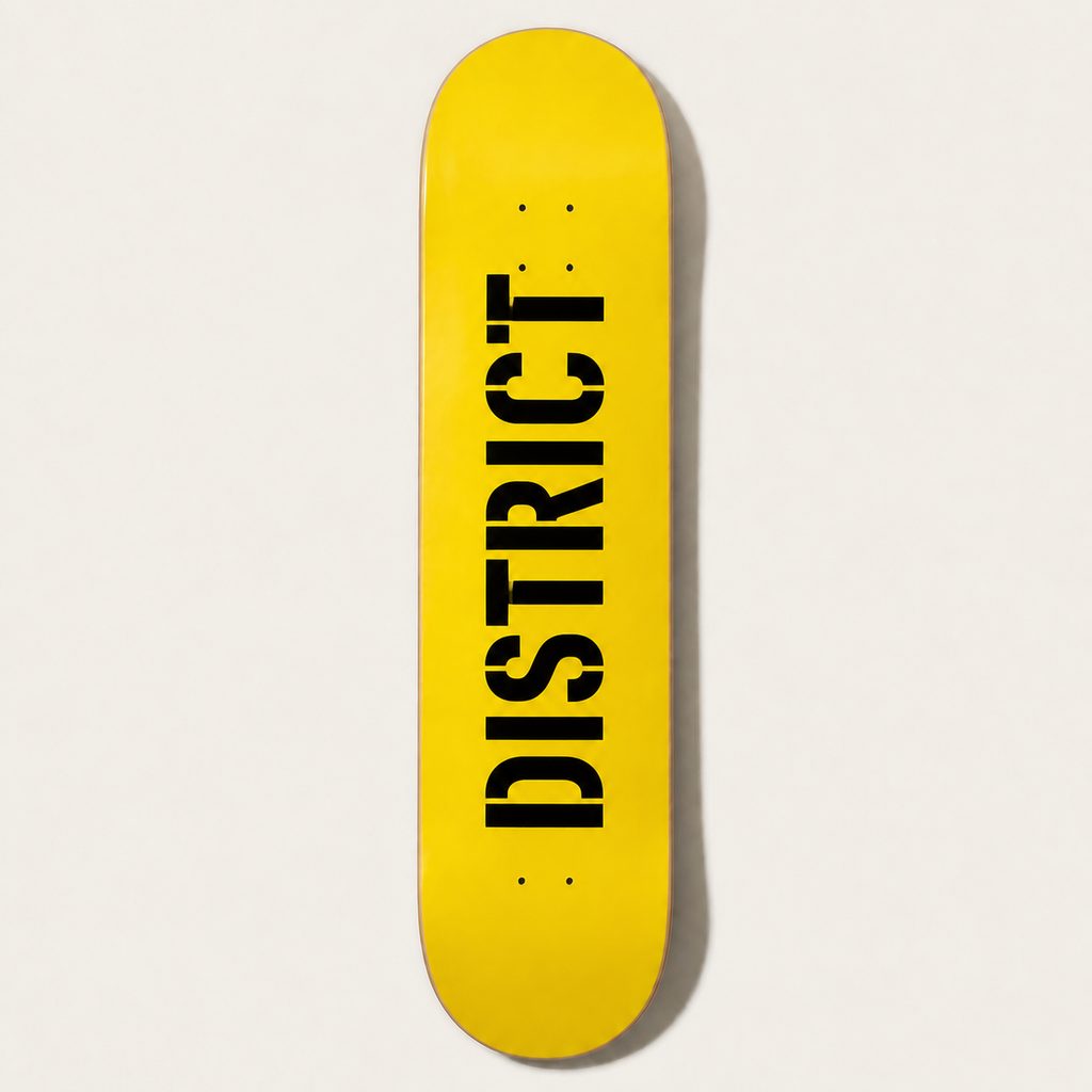 デッキ 8.0 の裏面。黄のグラフィックに DISTRICT の文字